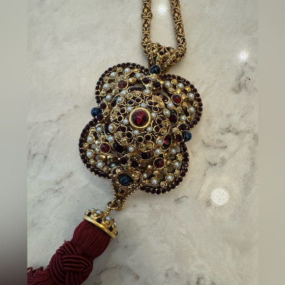 Absolutely stunning Jose Maria Barrera SHOWPIECE gold...
